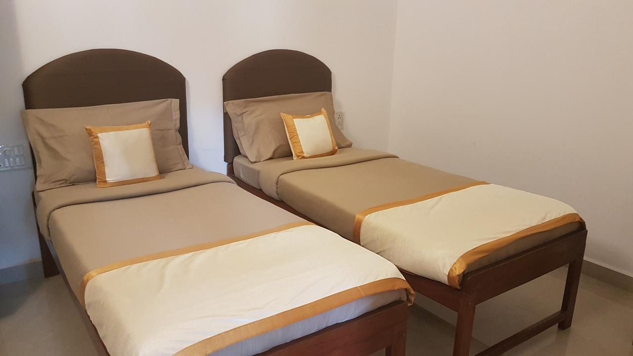 Hill Top Goa Lodge Vagator Luaran gambar