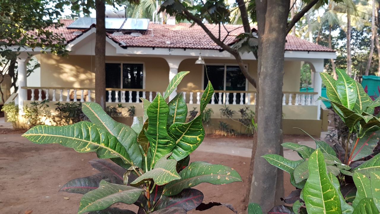 Hill Top Goa Lodge Vagator Luaran gambar