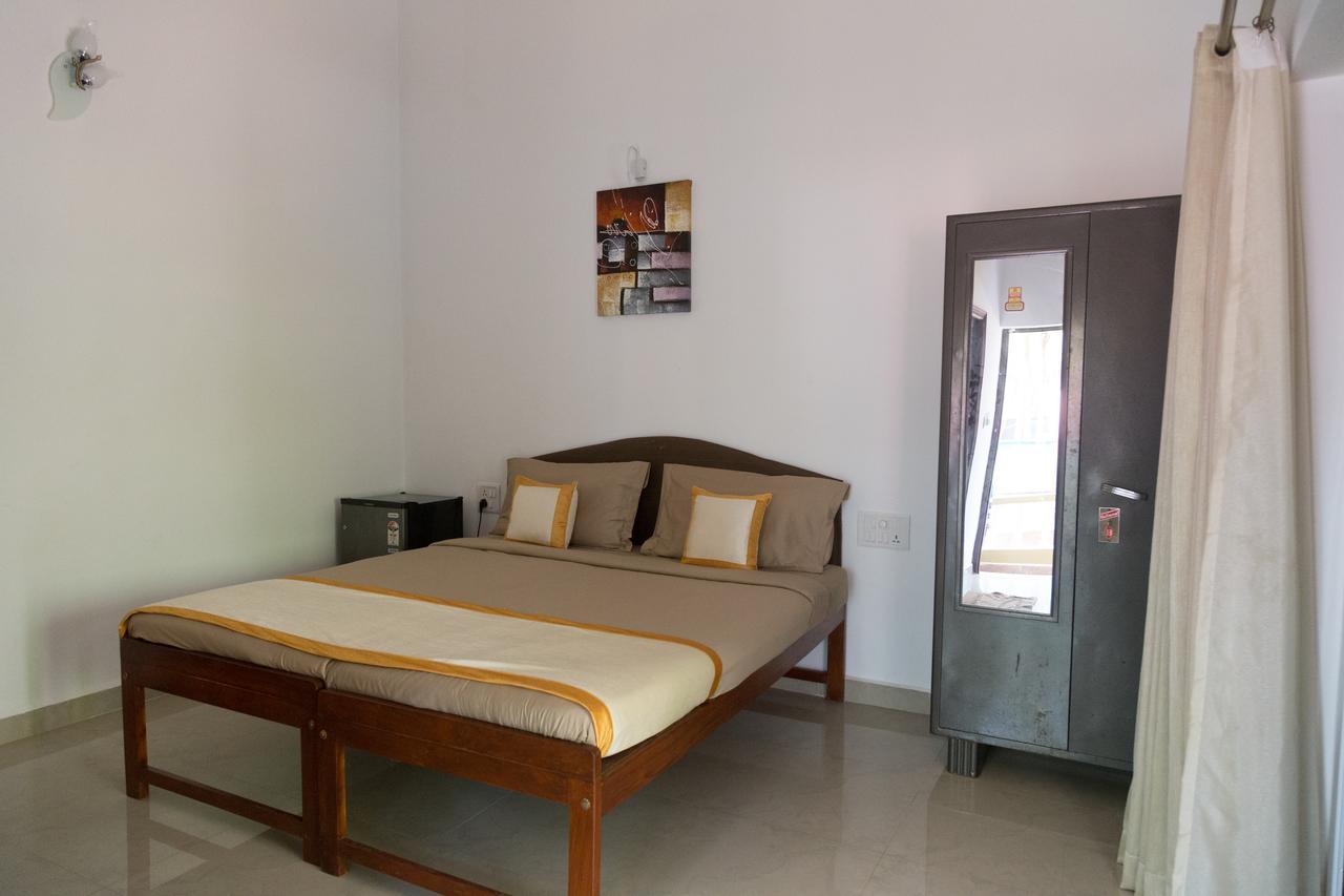 Hill Top Goa Lodge Vagator Luaran gambar
